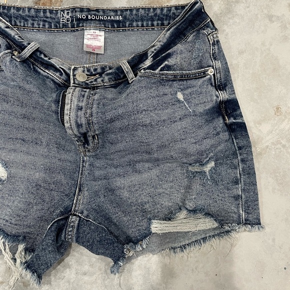 NOBO BlueJean Shorts Distressed High-Waisted - Picture 6 of 7